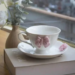 Rosa Porzellan-Teeservice – Hochwertige Kaffeetassen und Untertassen aus Keramik