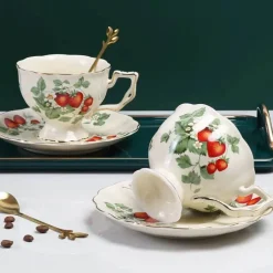 Rote Rose Keramik-Teetassen-Set – Kaffeetasse im europäischen Stil mit Löffel