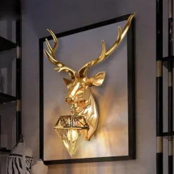 Rustikale Geweih-Wandlampe – gemütliche Deko-Beleuchtung