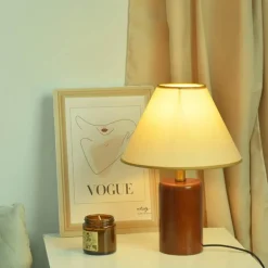 Rustikale Tischlampe - Vintage Holzsockel Beleuchtung Dekor