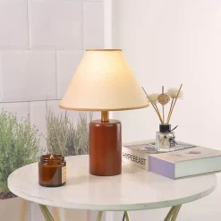 Rustikale Tischlampe - Vintage Holzsockel Beleuchtung Dekor