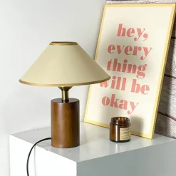 Rustikale Tischlampe - Vintage Holzsockel Beleuchtung Dekor