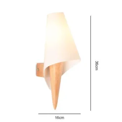 Rustikale Wandlampe aus Massivholz – Vintage-Beleuchtung für Zuhause