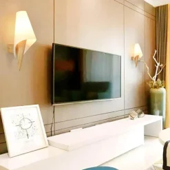 Rustikale Wandlampe aus Massivholz – Vintage-Beleuchtung für Zuhause