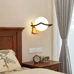 Rustikale Wandlampe aus Massivholz – Vintage-Beleuchtung für Zuhause