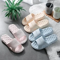 Rutschfeste, weiche, elastische Sommerpantoffeln – bequemes Freizeitschuhwerk