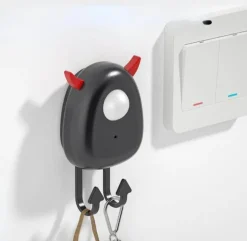 Schlüsselhaken mit Cartoon-Elfenmotiv und Spracherinnerung – Festliche Weihnachtsdekoration