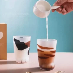 Schnapsglas mit Katzenpfote – Neuartiger Katzenkrallenbecher