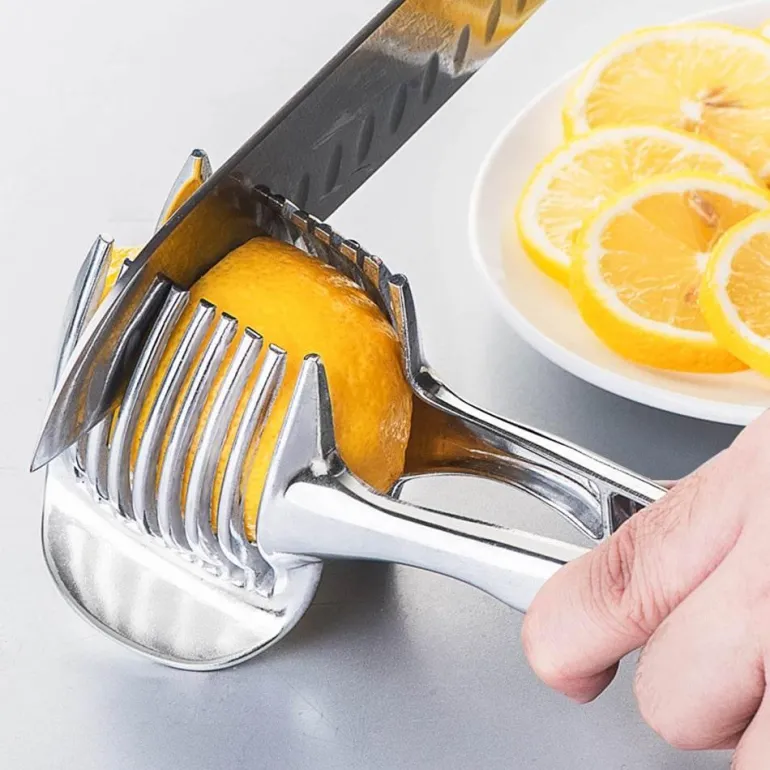 Schneidehalter für Gemüse und Obst aus Edelstahl