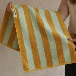 Schnelltrocknendes Ananas-Handtuch – Tropisches Strandhandtuch