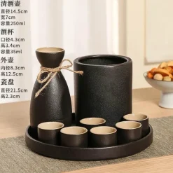 Schwarzer Weinwärmer aus Keramik für Sake – handgefertigtes japanisches Design