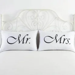 Süße Kissenbezüge für Paarbettwäsche – Schlafzimmerdekor mit Liebesthema