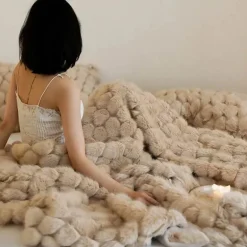 Serena Pelzdecke – weiche, gemütliche Überwurfdecke