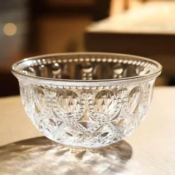 Servierschüssel aus geprägtem Glas – dekorative Schale