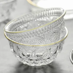 Servierschüssel aus geprägtem Glas – dekorative Schale