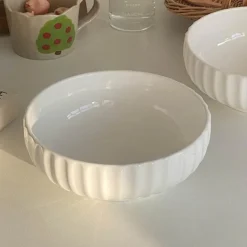 Servierschüssel aus Keramik – elegante Küchenschüssel mit vertikaler Maserung