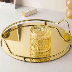 Serviertablett aus Metall – elegante dekorative Platte