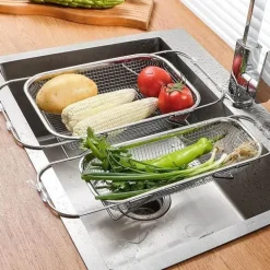 Siebgestell über der Spüle – platzsparender Küchen-Organizer