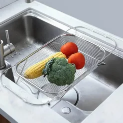 Siebgestell über der Spüle – platzsparender Küchen-Organizer