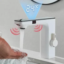 Smart Sensor Wasserhahn - Energieeffiziente Digitalanzeige