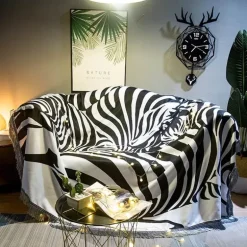 Sofabezug-Set mit nordischem Zebra-Print – minimalistische Kissendecke