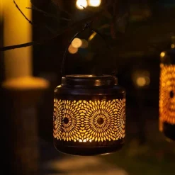 Solar Gartenlaternen – Dekorative Außenbeleuchtung