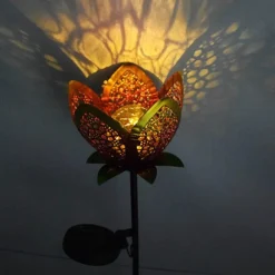 Solar-Blumengartenleuchte – dekorativer Akzent für den Außenbereich