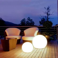 Solar-LED-Gartenkugelleuchte - Wasserdichtes, glänzendes Monddekor