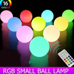 Solar-LED-Gartenkugelleuchte - Wasserdichtes, glänzendes Monddekor