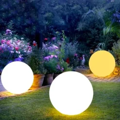 Solar-LED-Gartenkugelleuchte - Wasserdichtes, glänzendes Monddekor