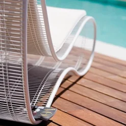 Sonnenliege für den Außenbereich – Möbel für den Poolbereich