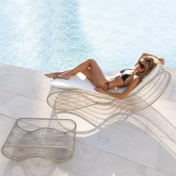 Sonnenliege für den Außenbereich – Möbel für den Poolbereich