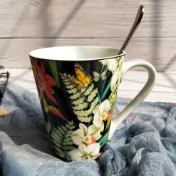 Spanisches Blumen-Porzellan-Geschirrset - Teller, Schüsseln, Tassen, Dessertteller