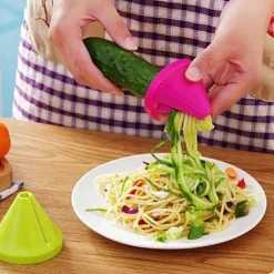 Spiral-Gemüseschäler – Einfaches Küchenwerkzeug für die Gemüsezubereitung
