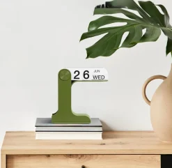 Standing Perpetual Flip Desk Calendar – Minimalist