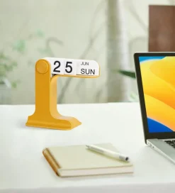 Standing Perpetual Flip Desk Calendar – Minimalist