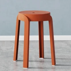 Stapelbare Esszimmerhocker im nordischen Stil – moderne, platzsparende Stühle