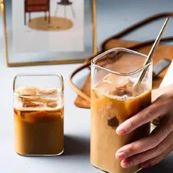 Stilvoller Kaffeebecher aus Glas – Vielseitiges Trinkgefäß für Tee und Milch