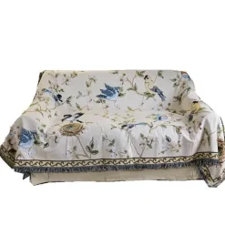 Strickdecke mit Blumen und Vögeln – Moderne Winterdecke
