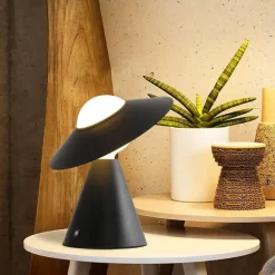 Strohhut-Tischlampe – Dekorative Beleuchtung für die Inneneinrichtung