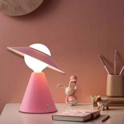 Strohhut-Tischlampe – Dekorative Beleuchtung für die Inneneinrichtung