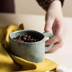 Taro Keramiktasse – Elegante Kaffeetasse aus Steingut