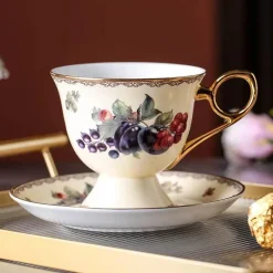 Teegeschirr-Set aus Bone China – Schwarzer Tee, Tasse und Untertasse, Kaffee im französischen Stil