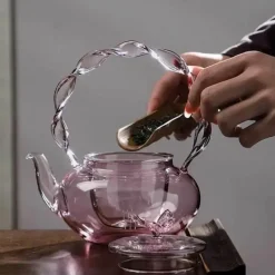 Teekanne aus Glas mit Blumenmuster und Teesieb – Eleganter Teebereiter für losen Tee