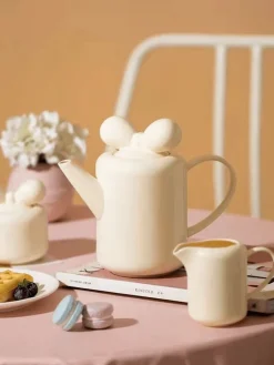 Teekanne aus Porzellan mit Schleifenknoten-Design – Elegante Teekanne aus Keramik