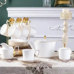 Teeservice aus Bone China – Britisches weißes Teegeschirr mit Kaffeetasse, Untertasse, Milchglas, Zuckerdose