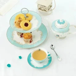 Teeservice aus Knochenporzellan, geblümter europäischer Landhausstil mit Kuchenständer