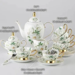 Teeservice „Camellia“ aus Bone China – Teekanne und Tassen aus Porzellan, Zuckerdose
