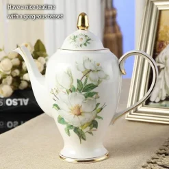 Teeservice „Camellia“ aus Bone China – Teekanne und Tassen aus Porzellan, Zuckerdose