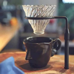 Teetassen-Set aus Keramik mit küssenden Paaren – romantisches Geschenk für Paare mit Untertasse und Löffel